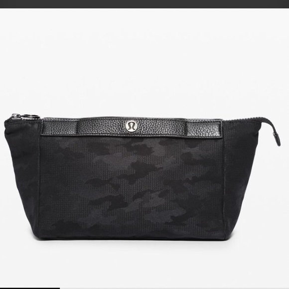 lululemon athletica Handbags - Lululemon Travel Easy Kit